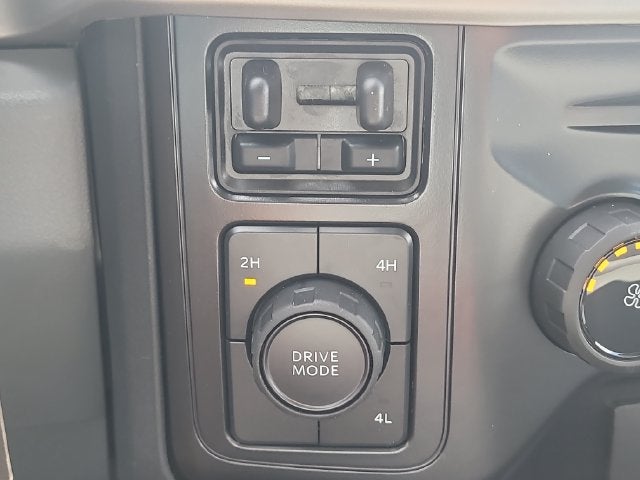 2027 Ford F-350SD XL 4WD CREW CAB DRW