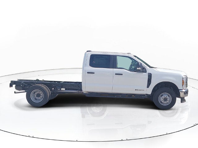 2027 Ford F-350SD XL 4WD CREW CAB DRW
