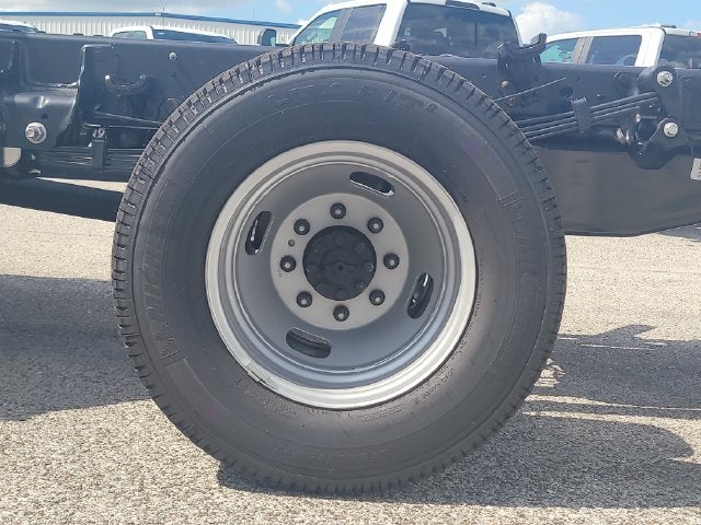 2027 Ford F-350SD XL 4WD CREW CAB DRW