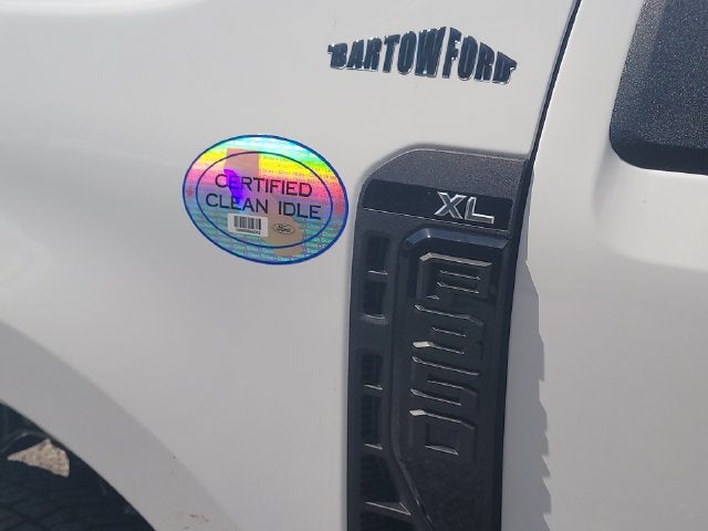 2027 Ford F-350SD XL 4WD CREW CAB DRW