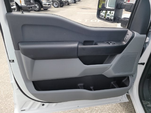 2027 Ford F-250SD XL 2WD REG CAB