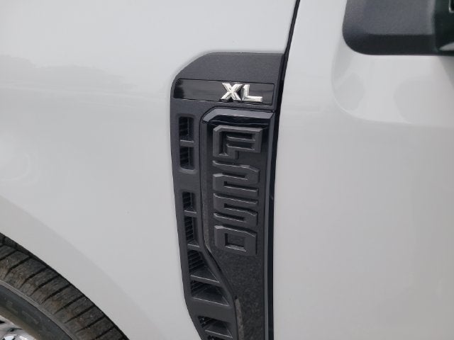 2027 Ford F-250SD XL 2WD REG CAB