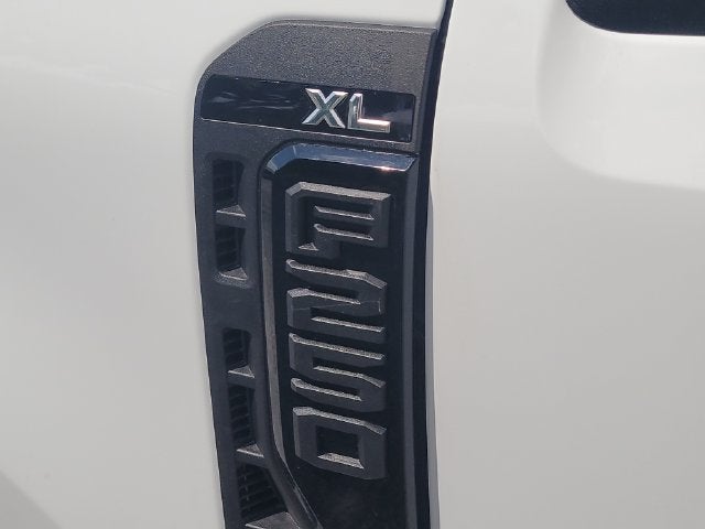 2027 Ford F-250SD XL 2WD REG CAB