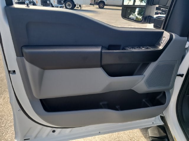 2027 Ford F-550SD XL CREW CAB DRW
