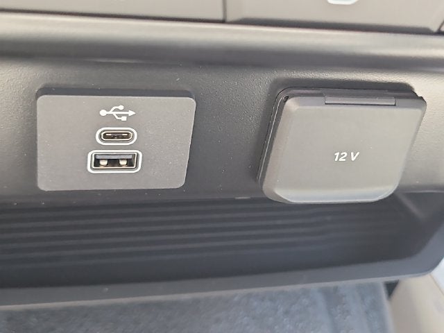 2027 Ford F-550SD XL CREW CAB DRW