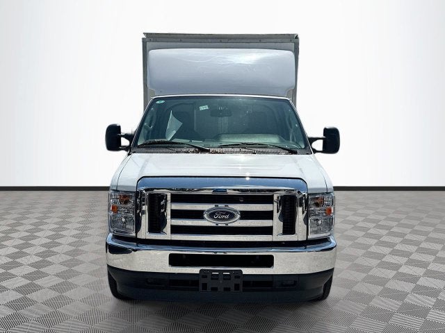 2025 Ford E-350SD Base Cutaway