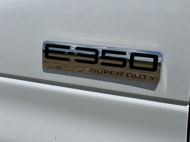 2025 Ford E-350SD Base Cutaway