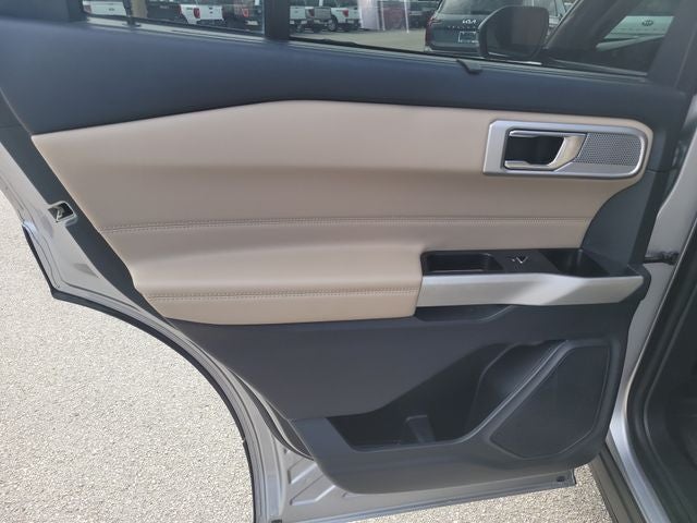2022 Ford Explorer Limited HYBRID