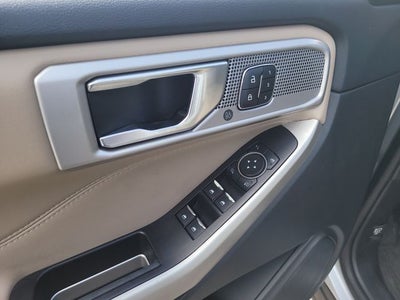 2022 Ford Explorer Limited HYBRID