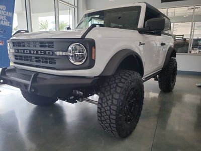 2026 Ford Bronco Base LIFTED WHEELS & TIRES