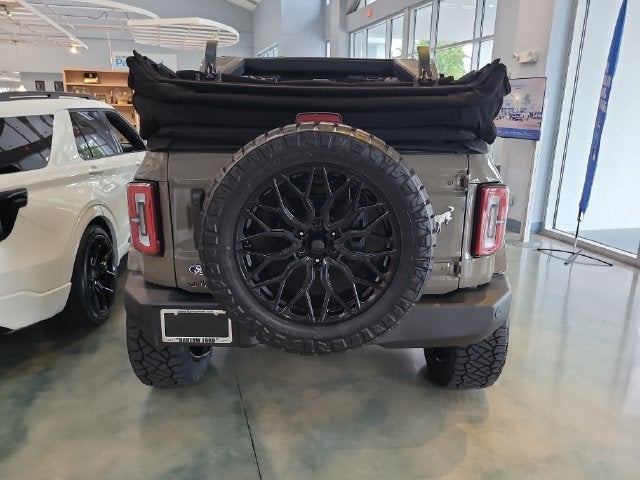 2026 Ford Bronco Outer Banks LIFTED WHEELS & TIRES W/ POWER TOP
