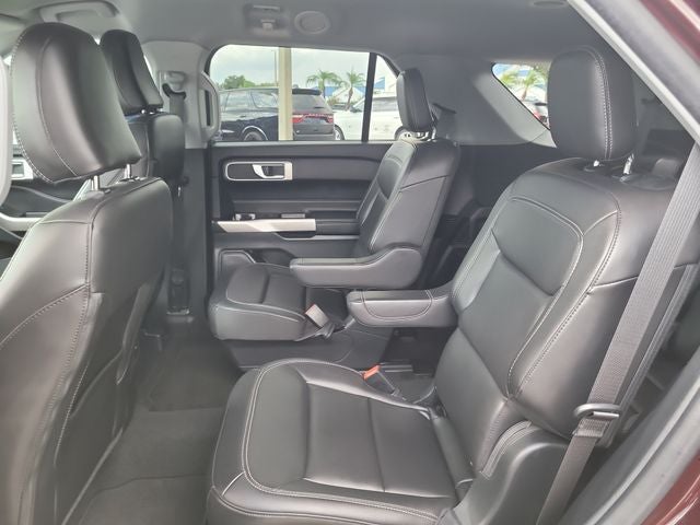 2023 Ford Explorer XLT 202A