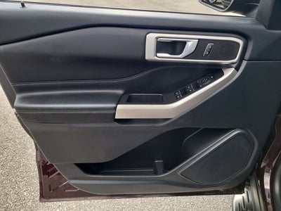 2023 Ford Explorer XLT 202A