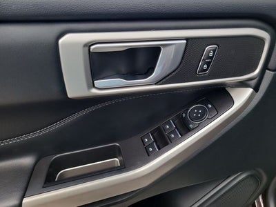 2023 Ford Explorer XLT 202A