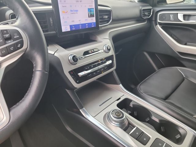 2023 Ford Explorer XLT 202A