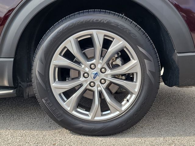 2023 Ford Explorer XLT 202A