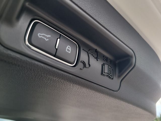2024 Ford Explorer ST-Line