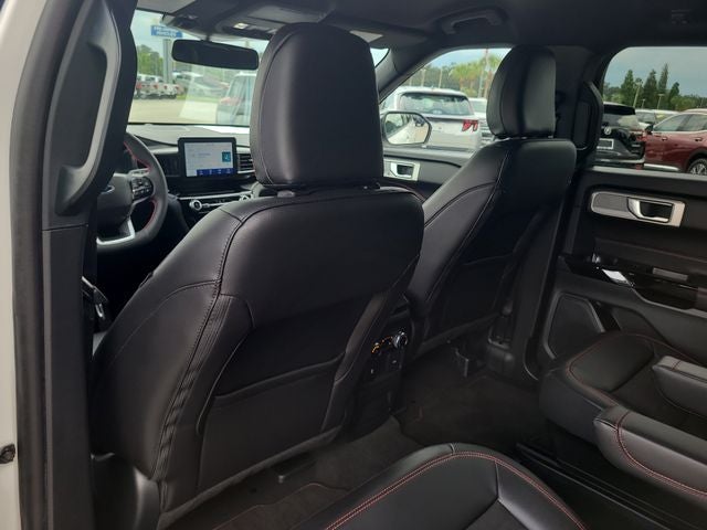 2024 Ford Explorer ST-Line