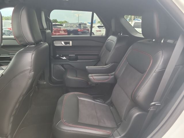 2024 Ford Explorer ST-Line