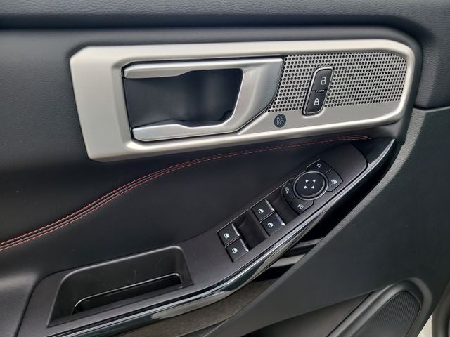 2024 Ford Explorer ST-Line