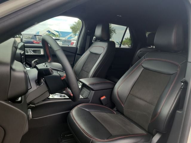 2024 Ford Explorer ST-Line
