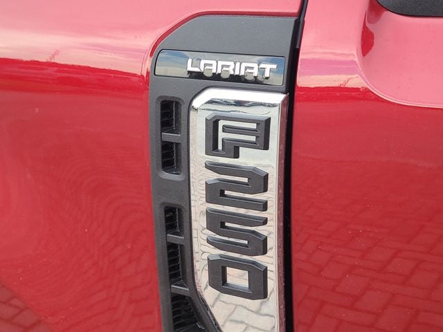 2026 Ford F-250SD Lariat 4WD CREW CAB
