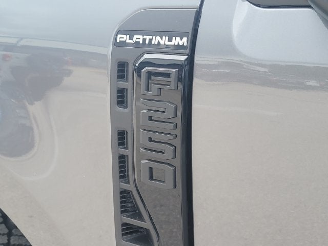 2027 Ford F-250SD Platinum 4WD CREW CAB