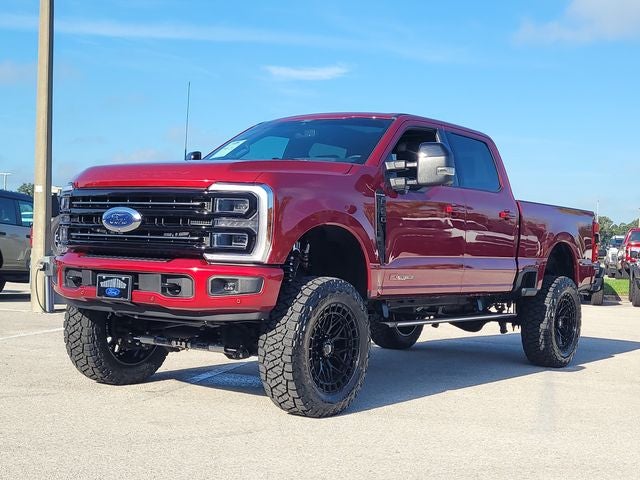 2026 Ford F-250SD Platinum 4WD CREW CAB / LIFTED WHEELS & TIRES