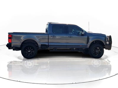 2026 Ford F-250SD Lariat 4WD CREW CAB LEVELING KIT / W TIRES