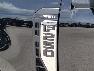 2026 Ford F-250SD Lariat 4WD CREW CAB