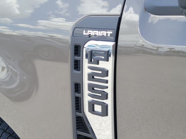 2026 Ford F-250SD Lariat 4WD CREW CAB
