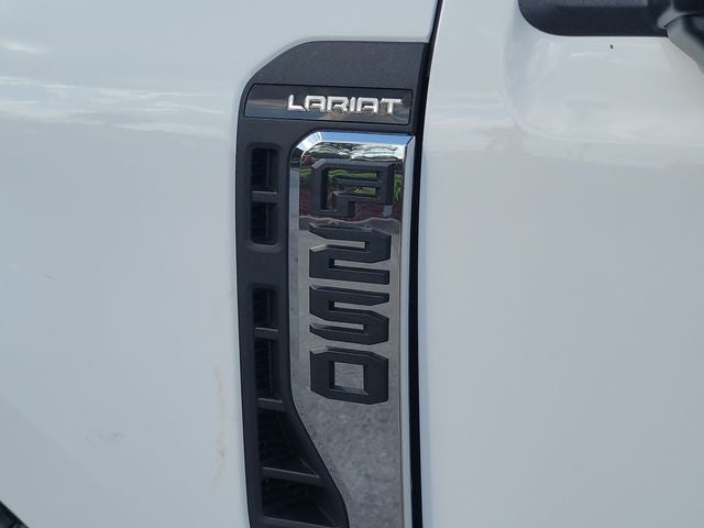 2026 Ford F-250SD Lariat 4WD CREW CAB