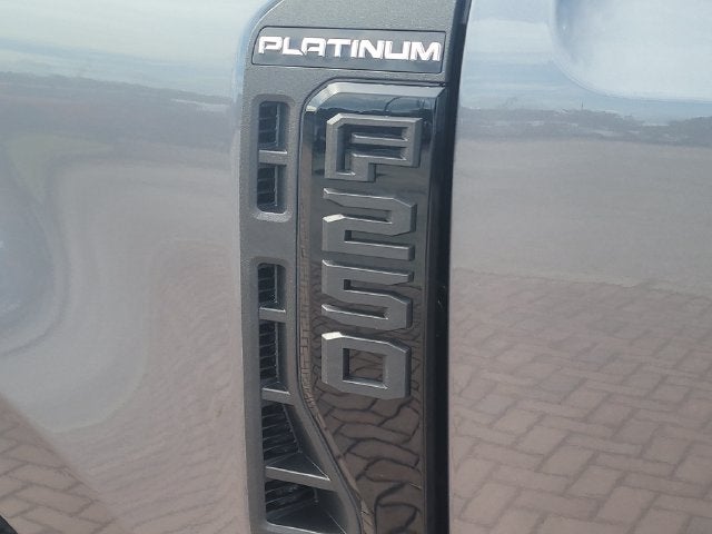 2027 Ford F-250SD Platinum 4WD CREW CAB