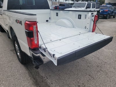 2027 Ford F-250SD Lariat 4WD CREW CAB