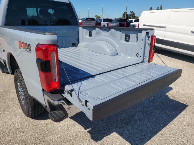 2027 Ford F-250SD Lariat 4WD CREW CAB