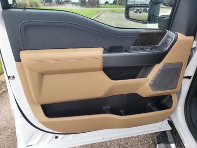 2027 Ford F-250SD Lariat 4WD CREW CAB