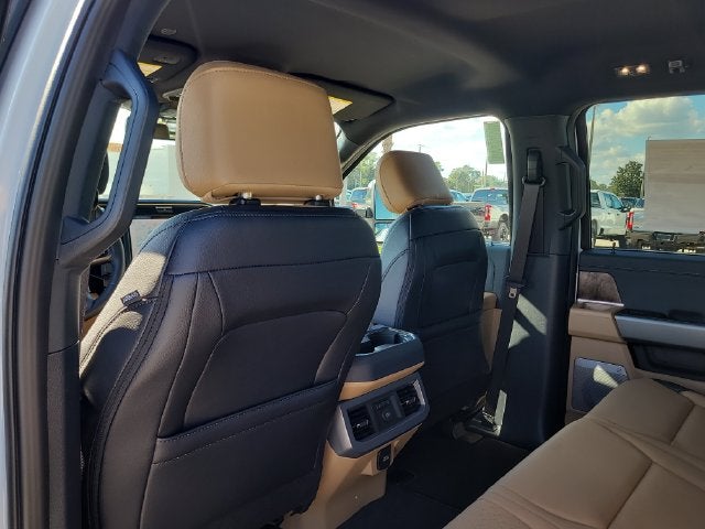 2027 Ford F-250SD Lariat 4WD CREW CAB