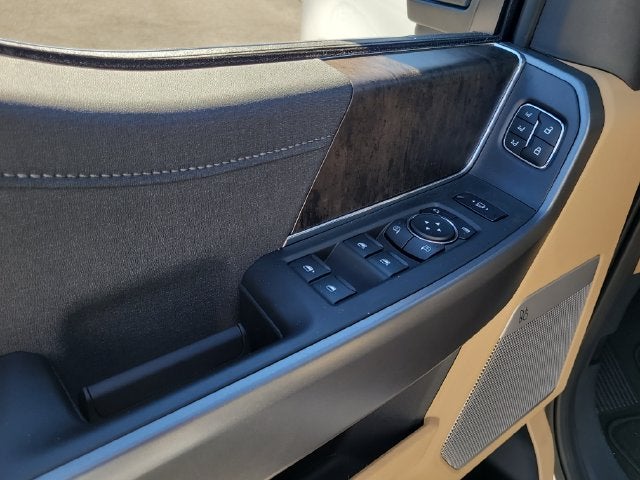 2027 Ford F-250SD Lariat 4WD CREW CAB