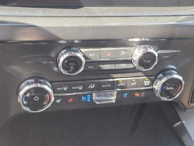 2027 Ford F-250SD Lariat 4WD CREW CAB