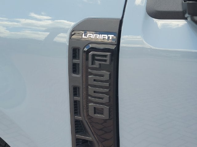 2026 Ford F-250SD Lariat 4WD CREW CAB
