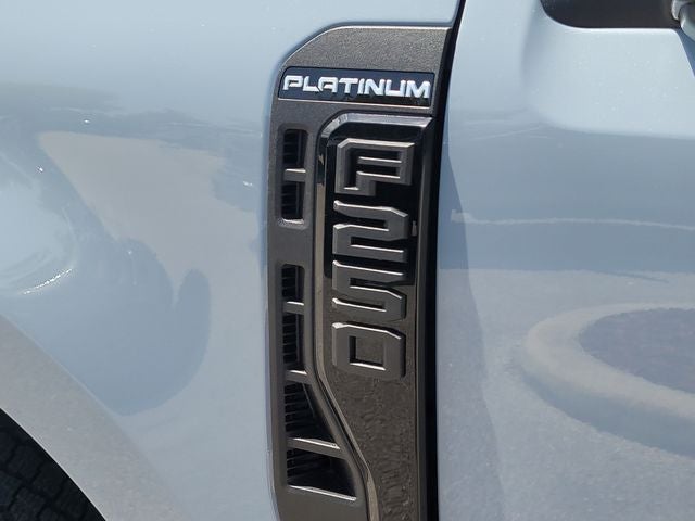 2026 Ford F-250SD Platinum 4WD CREW CAB
