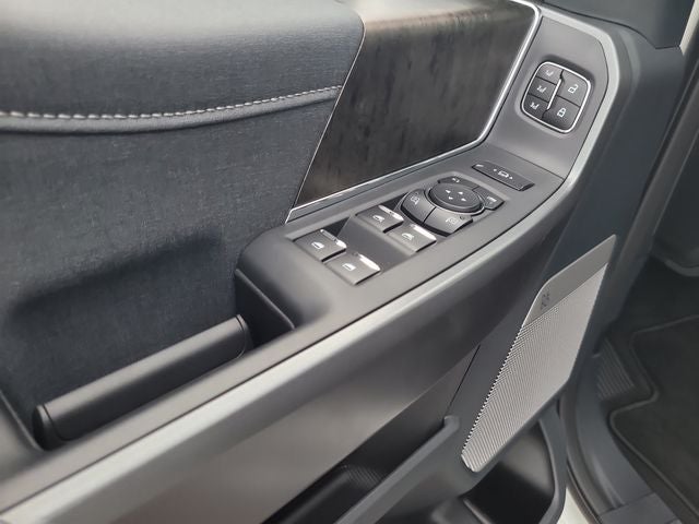 2026 Ford F-250SD Lariat 4WD CREW CAB