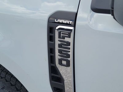 2026 Ford F-250SD Lariat 4WD CREW CAB