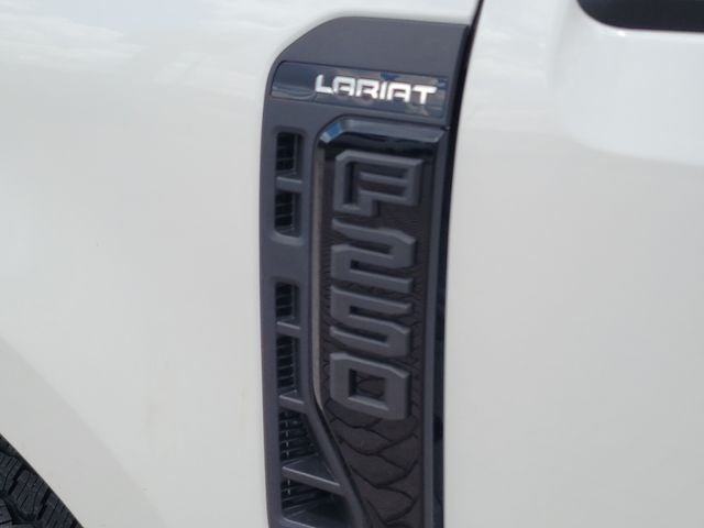 2026 Ford F-250SD Lariat 4WD CREW CAB