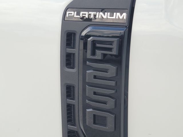 2026 Ford F-250SD Platinum 4WD CREW CAB