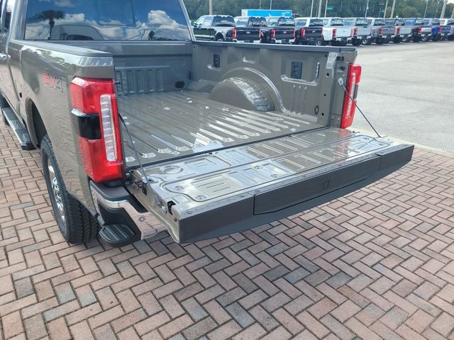 2026 Ford F-250SD Lariat 4WD CREW CAB