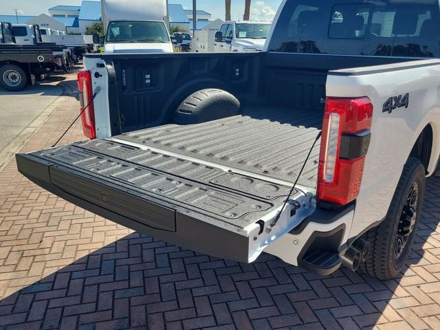 2026 Ford F-250SD Lariat 4WD CREW CAB