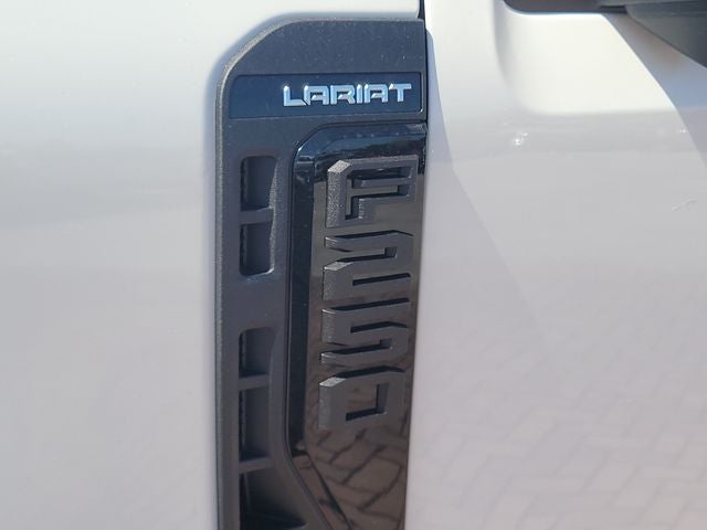 2026 Ford F-250SD Lariat 4WD CREW CAB
