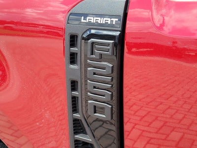 2026 Ford F-250SD Lariat 4WD CREW CAB
