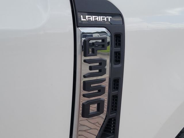 2026 Ford F-350SD Lariat 4WD CREW CAB